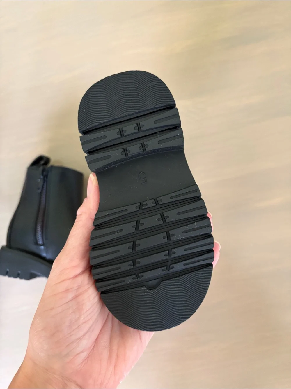 Gap Black Baby Ankle Chelsea Boots Size 5